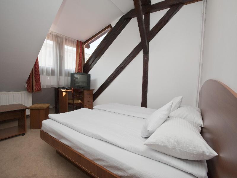 Ambient 3*
